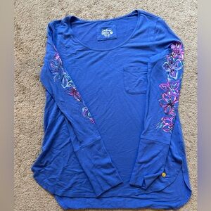 Lilly Pulitzer Long Sleeve Luxletic Shirt with Flower Sleeve detailing